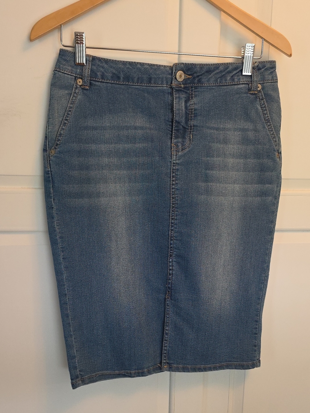 Artisan Ny Light Blue Denim Pencil Skirt